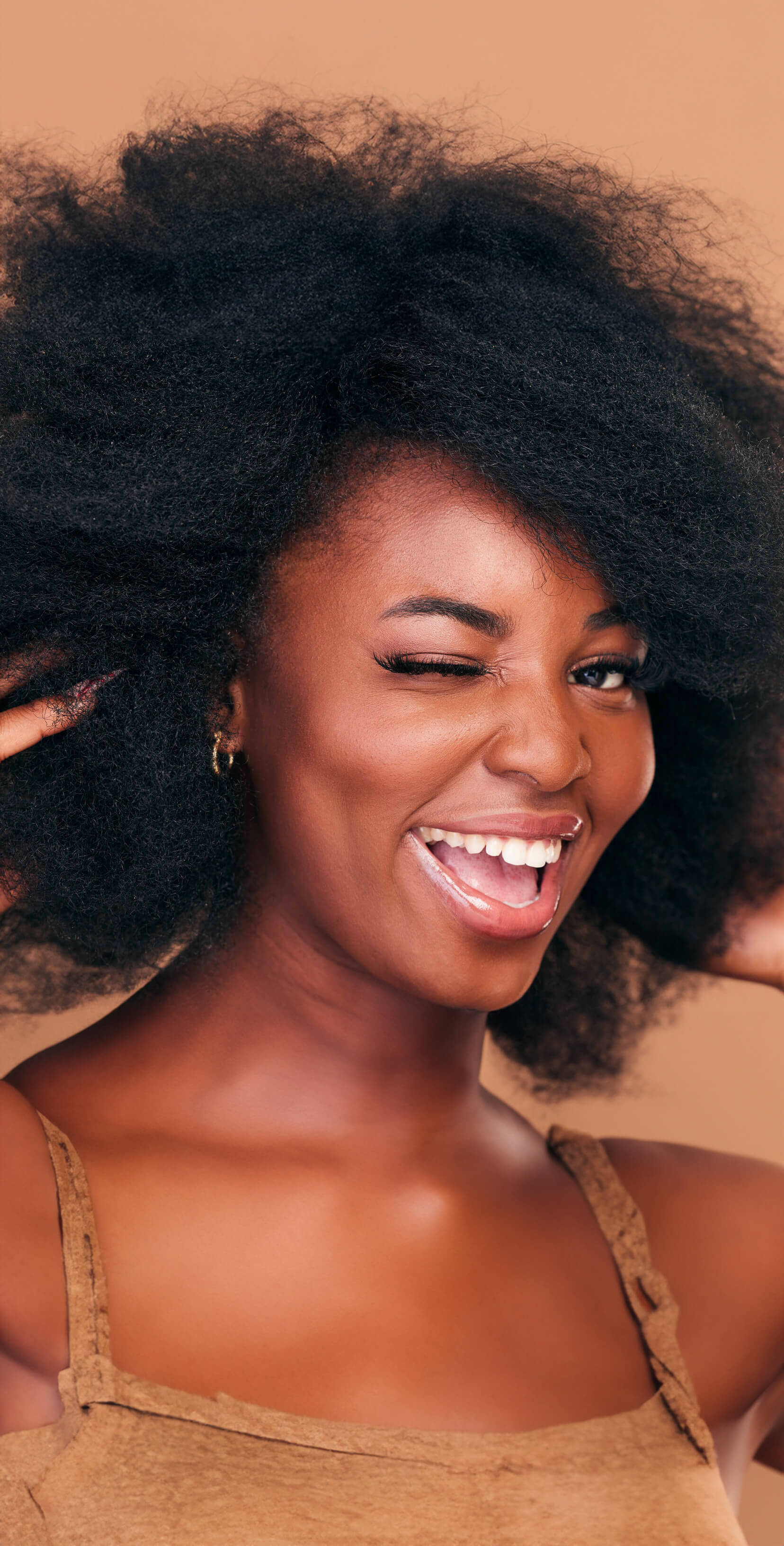 photo femme cheveux afros